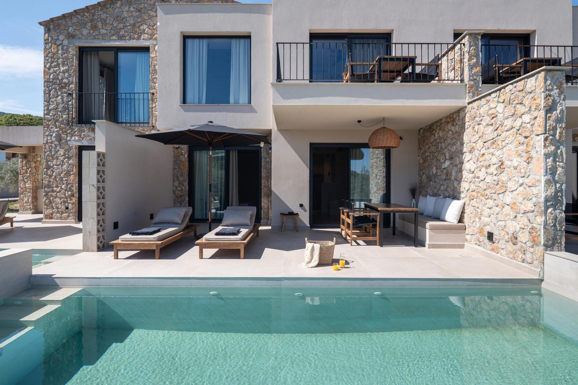 Olivera Suites Sarti Ngoại thất bức ảnh