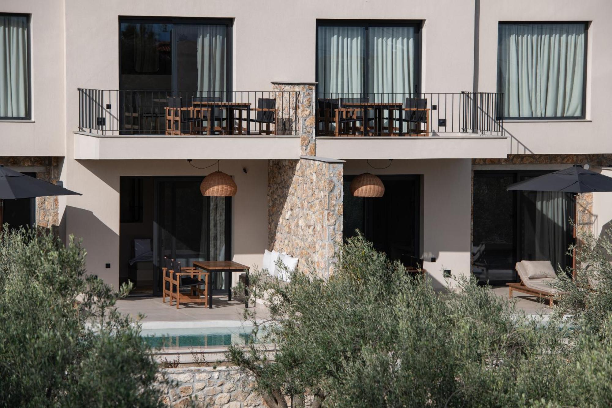 Olivera Suites Sarti Ngoại thất bức ảnh